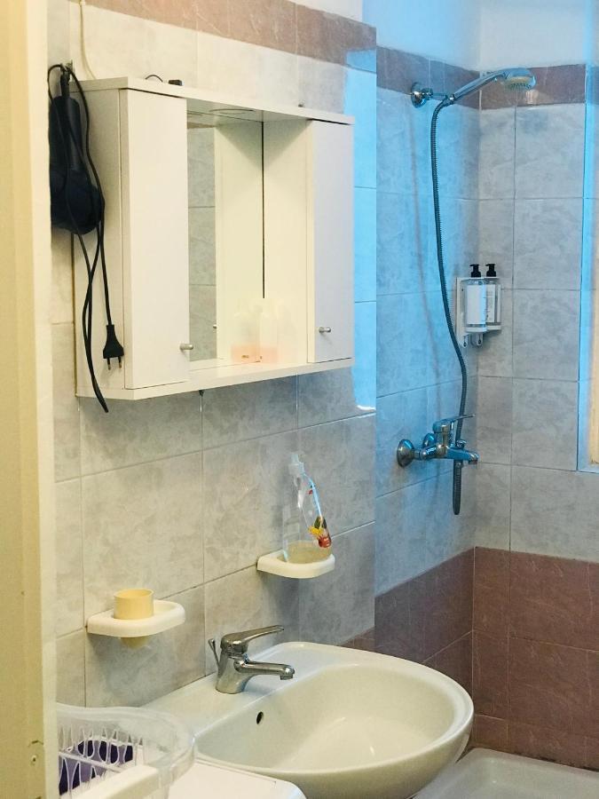 Appartement Proper House Iva à Tirana Extérieur photo